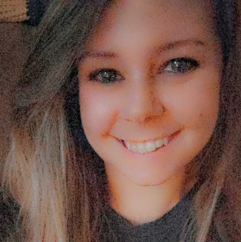 Meet your Posher, Devyn